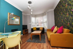 Harrogate Holiday Apartments - Convention View 2 - Private Parking